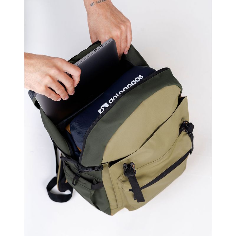mochila-galapagos-pelican-20-ocre-e-verde-militar-30-litros-img9.jpg