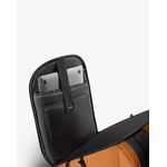 mochila-galapagos-pelican-20-preto-e-caramelo-30-litros-img4.jpg