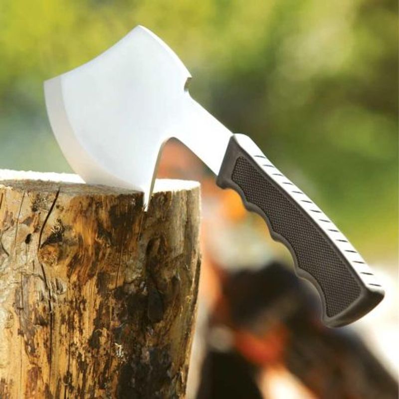 machado-coghlans-pack-axe-img4.jpg